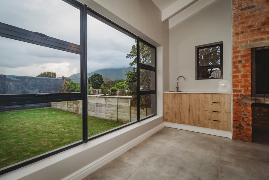 4 Bedroom Property for Sale in Denver Park Western Cape